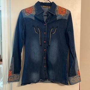 Women’s Wrangler Rodeo Long Sleeve Rose Embellished Snap Shirt Size Small